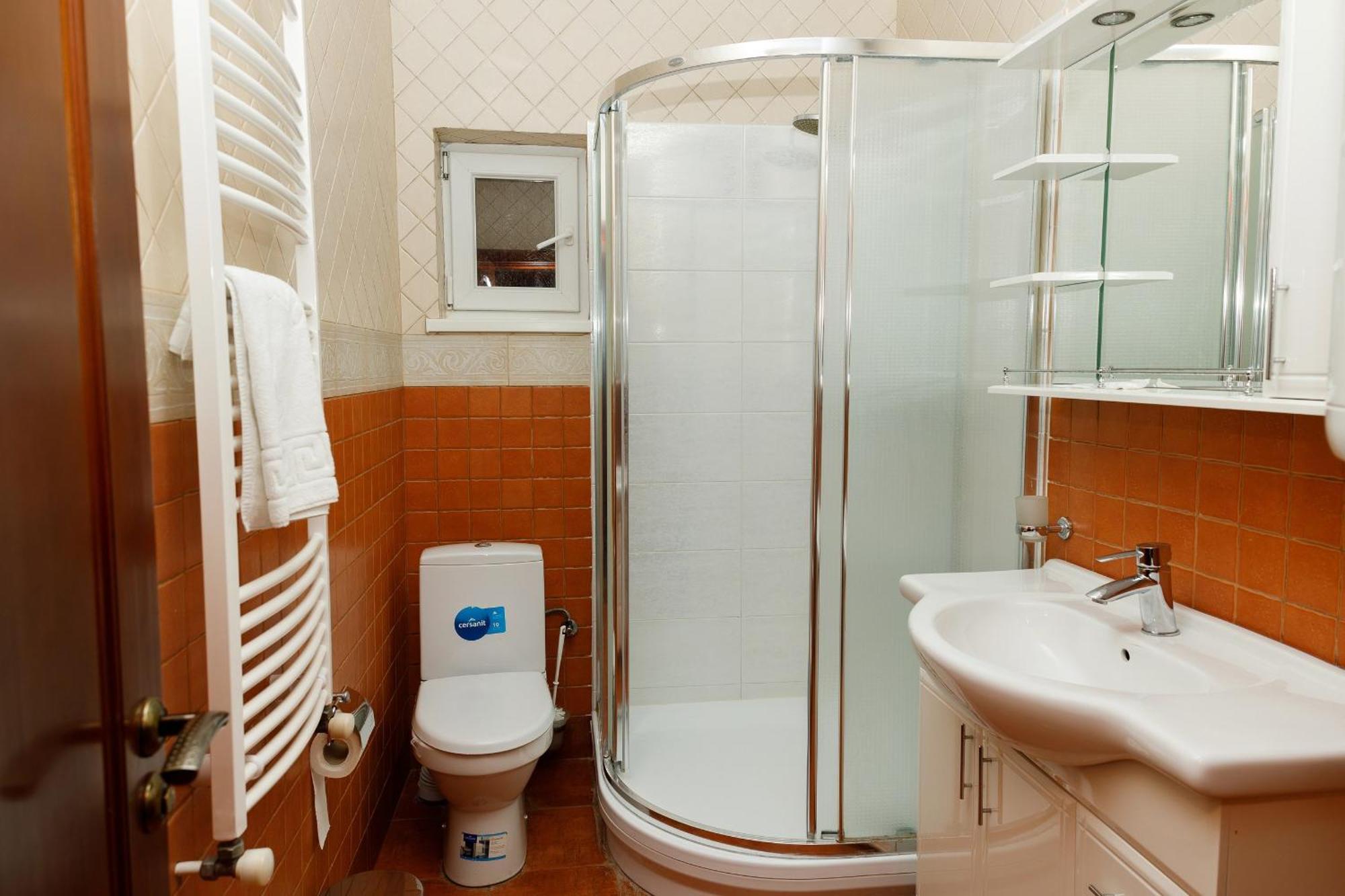 Gostyniy Dvir Synevir Hotell Synevyr Exteriör bild