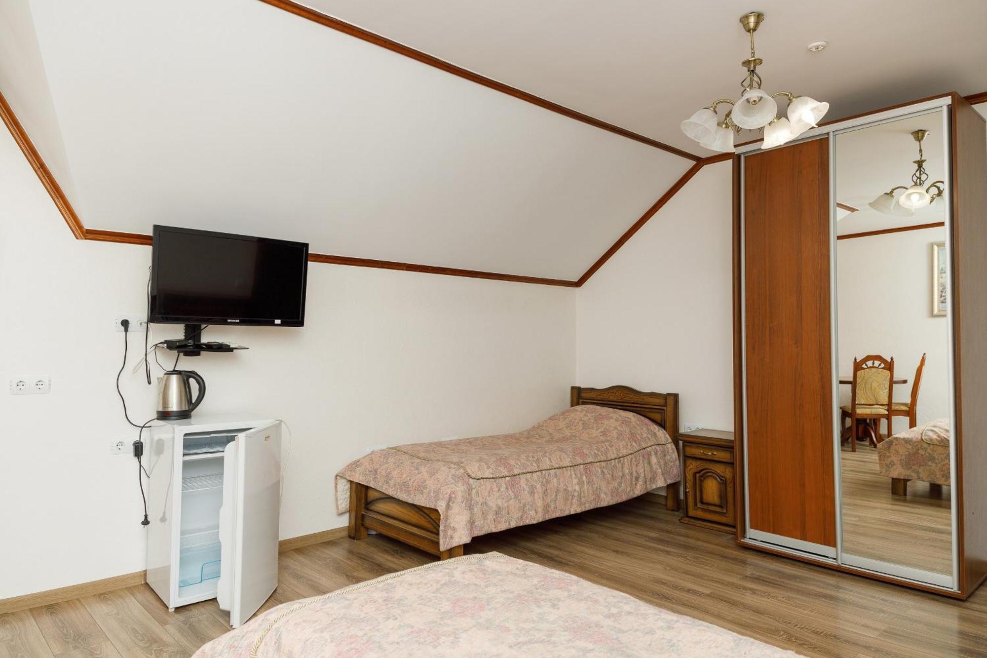 Gostyniy Dvir Synevir Hotell Synevyr Exteriör bild