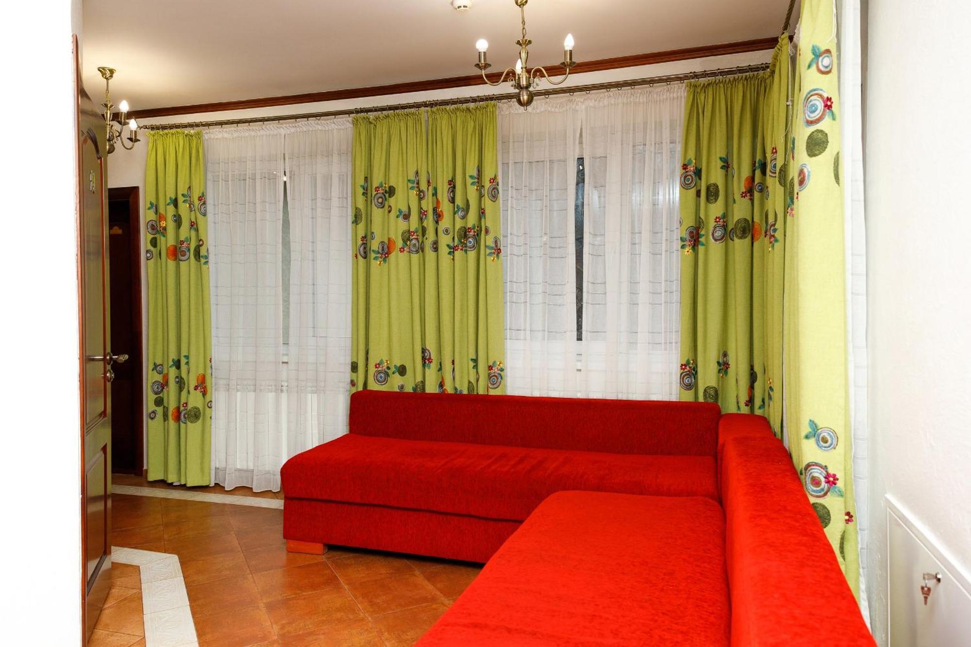 Gostyniy Dvir Synevir Hotell Synevyr Exteriör bild