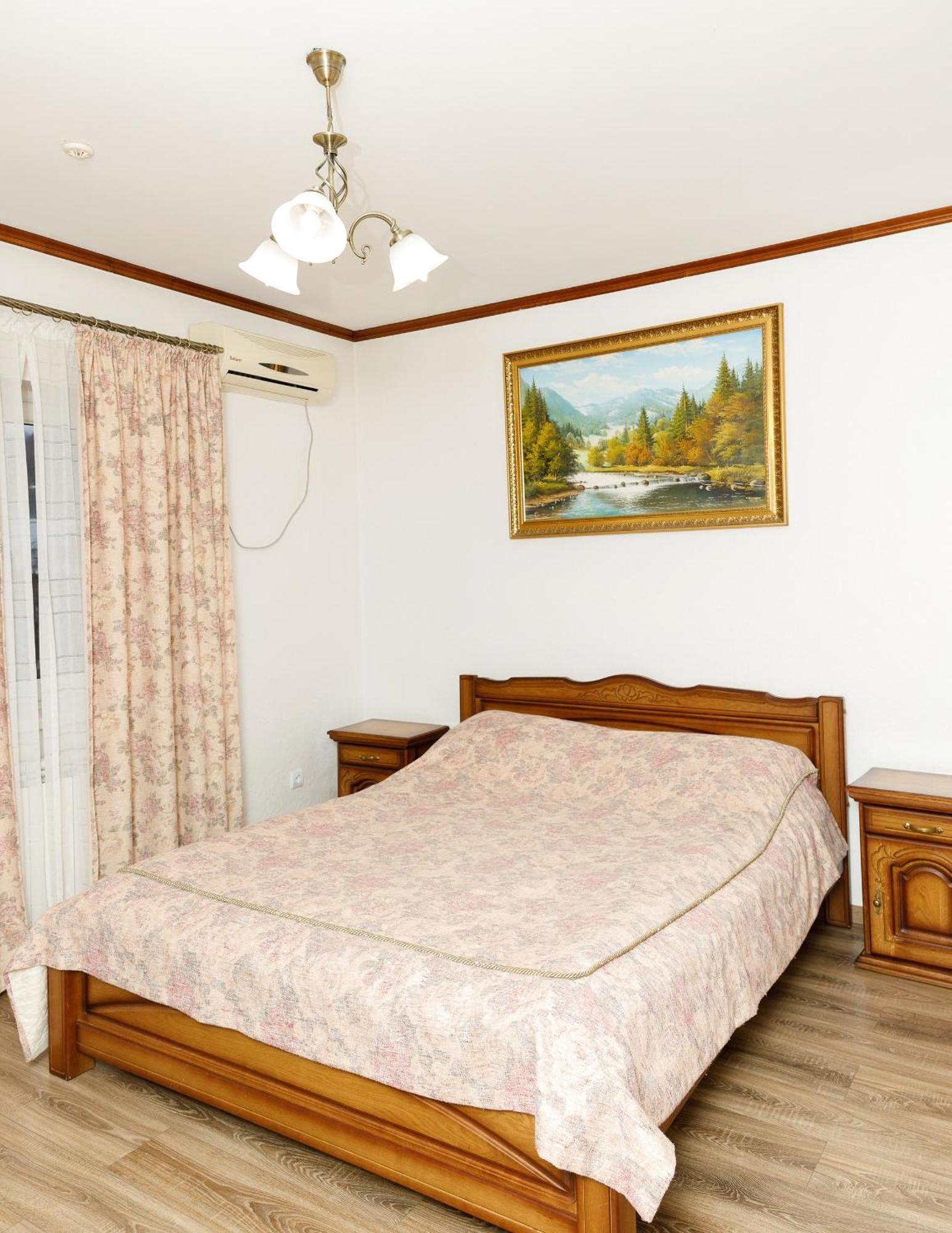 Gostyniy Dvir Synevir Hotell Synevyr Exteriör bild