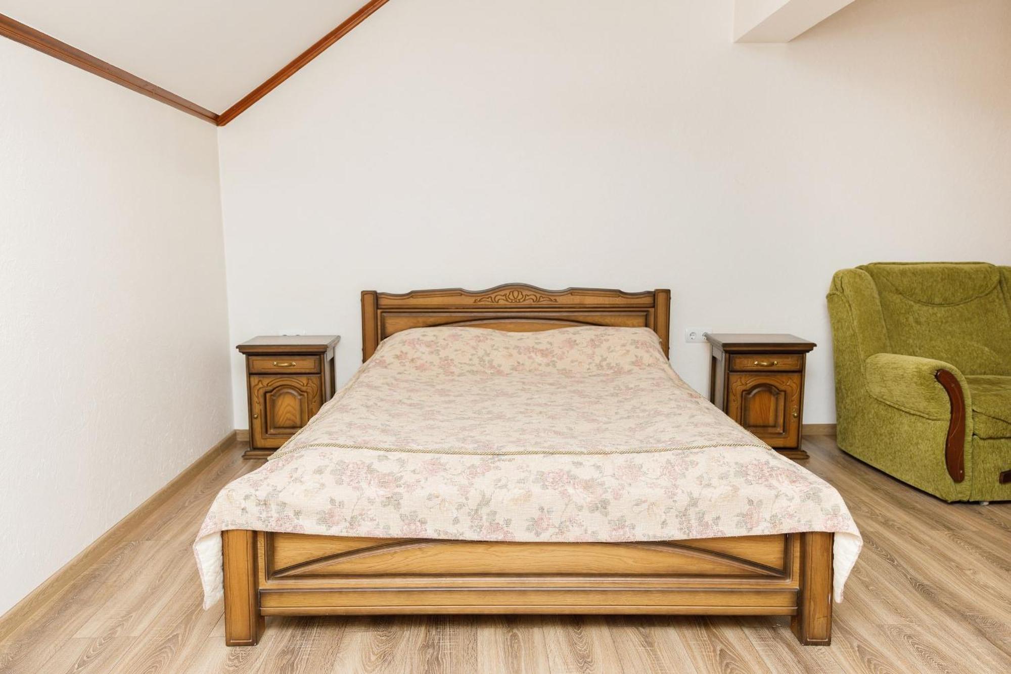 Gostyniy Dvir Synevir Hotell Synevyr Exteriör bild