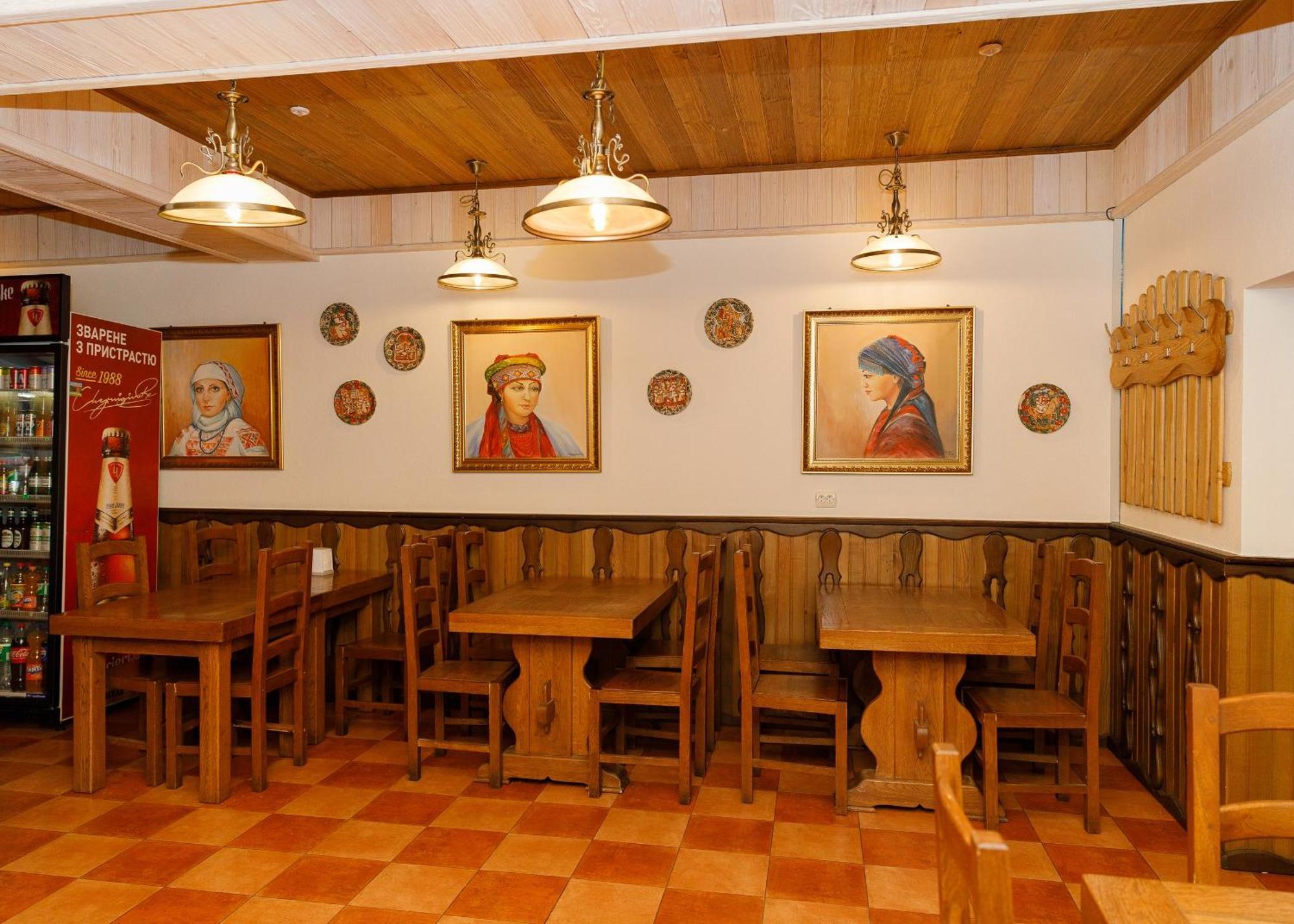 Gostyniy Dvir Synevir Hotell Synevyr Exteriör bild